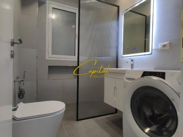 APARTAMENT ME QIRA 2+1 RRUGA FORTUZI 800 EURO