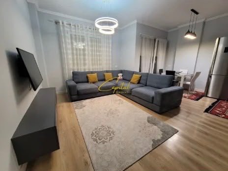 APARTAMENT ME QIRA 2+1 5 MAJI 60.000 LEKE