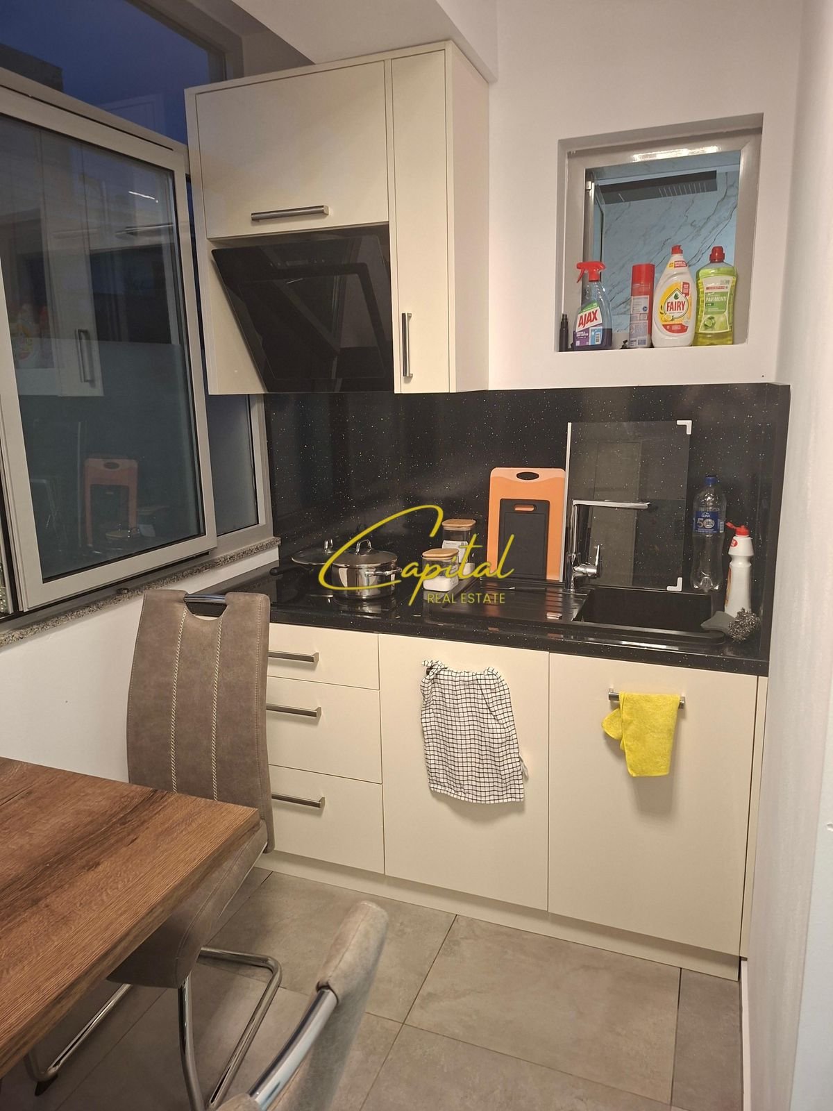 APARTAMENT ME QIRA 1+1 KOMUNA E PARISIT 750 EURO