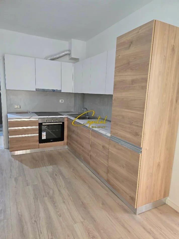 APARTAMENT ME QIRA 2+1 5 MAJI 500 EURO