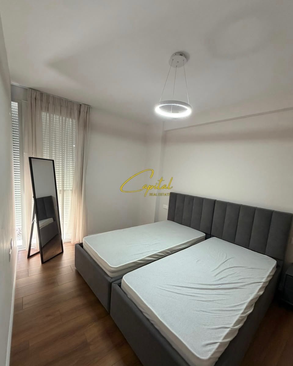 APARTAMENT ME QIRA 2+1 RRUGA E BARRIKADAVE 750 EURO