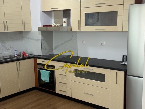 APARTAMENT ME QIRA 2+1 ALI DEMI 50.000 LEKE