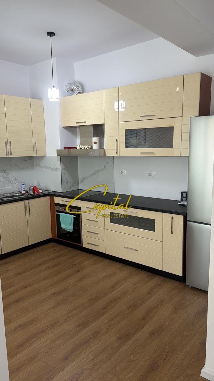 APARTAMENT ME QIRA 2+1 ALI DEMI 50.000 LEKE