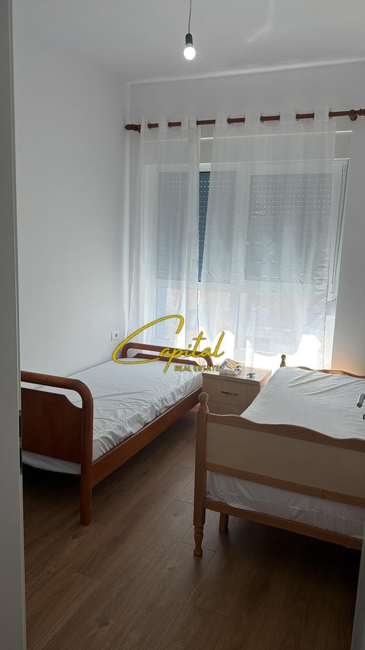 APARTAMENT ME QIRA 2+1 ALI DEMI 50.000 LEKE