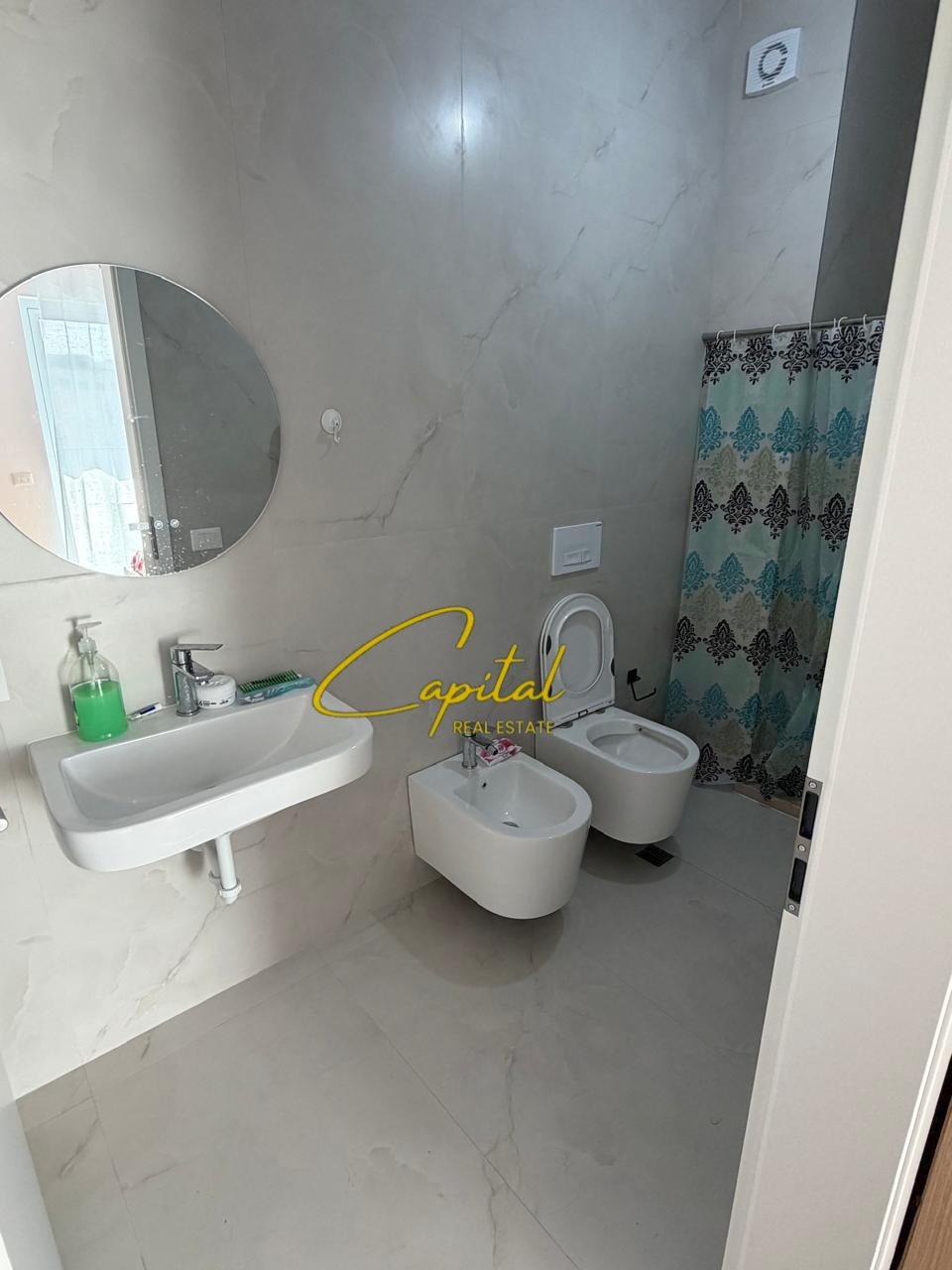 APARTAMENT ME QIRA 2+1 ALI DEMI 50.000 LEKE
