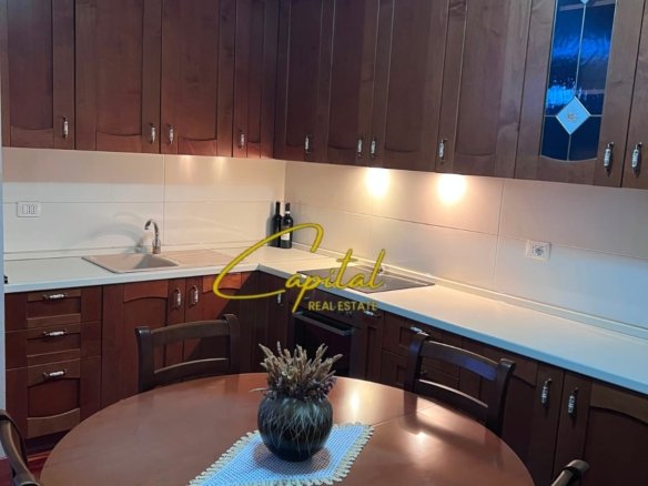 APARTAMENT ME QIRA 1+1 KOMPLEKSI MAGNET 55.000 LEKE
