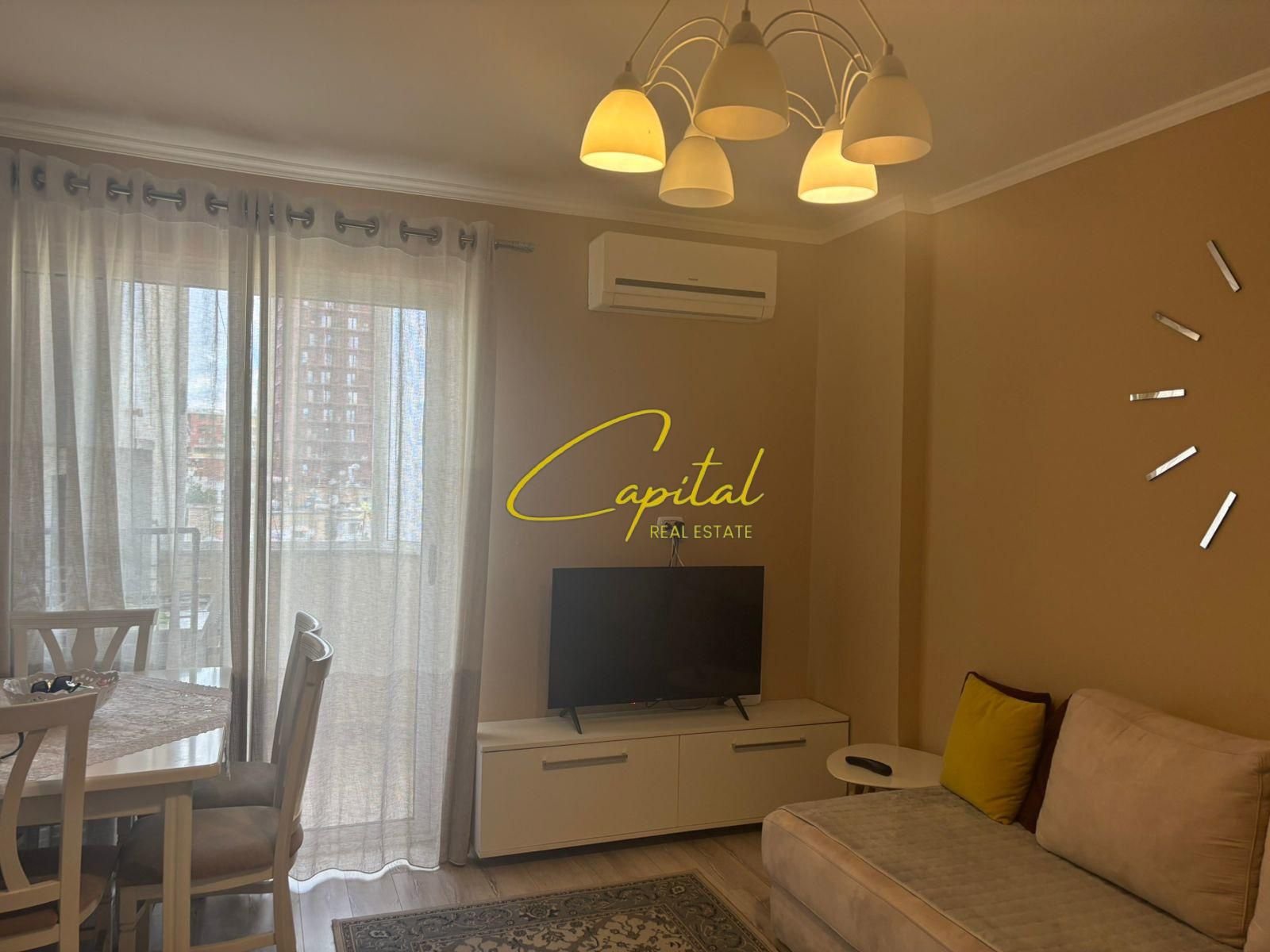 APARTAMENT ME QIRA 1+1 MYSLYM SHYRI 600 EURO