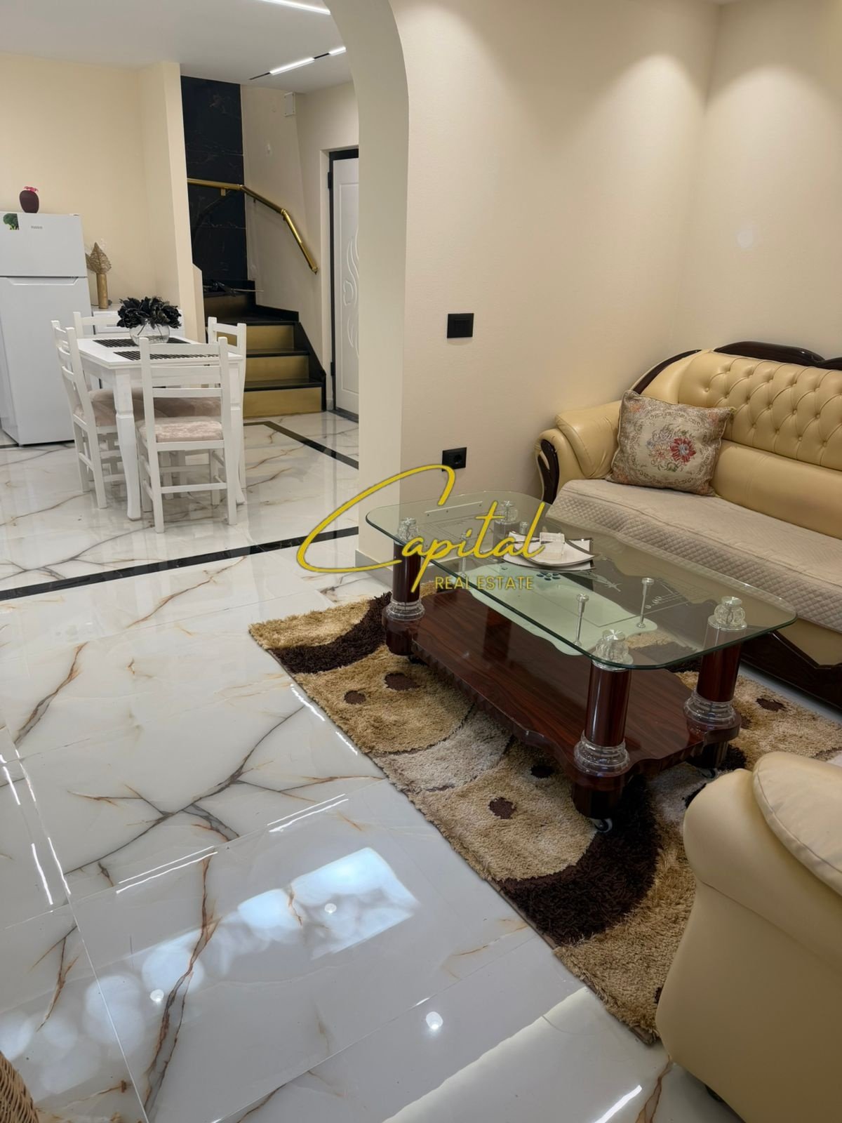 APARTAMENT ME QIRA 2+1+2 AMBASADA AMERIKANE 80.000 LEKE