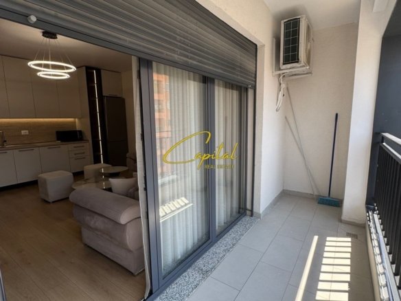APARTAMENT ME QIRA 1+1 BULEVARDI I RI 700 EURO