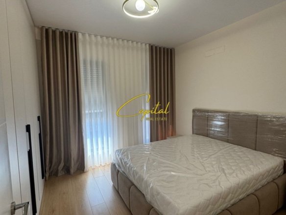 APARTAMENT ME QIRA 1+1 BULEVARDI I RI 700 EURO