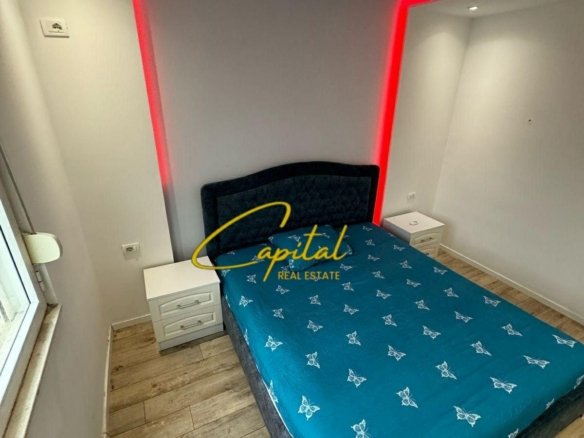 APARTAMENT ME QIRA 1+1 21 DHJETORI 60.000 LEKE
