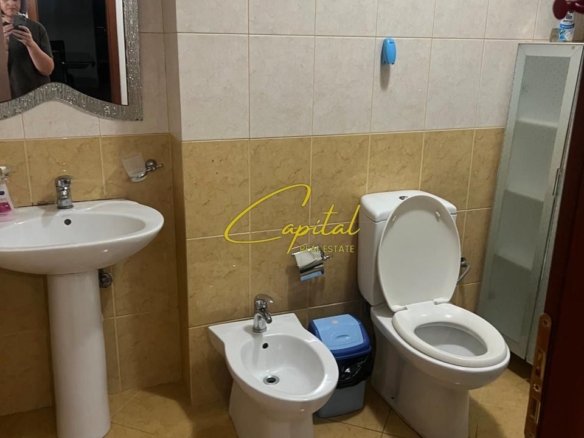APARTAMENT ME QIRA 2+1+2 RRUGA E KAVAJES 60.000 LEKE