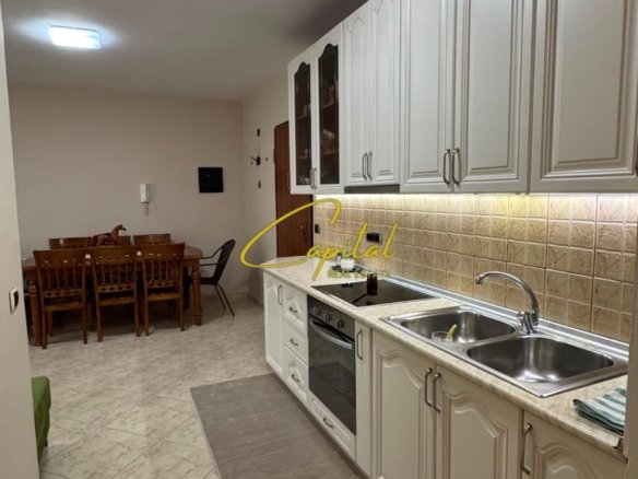 APARTAMENT ME QIRA 2+1 21 DHJETORI 850 EURO