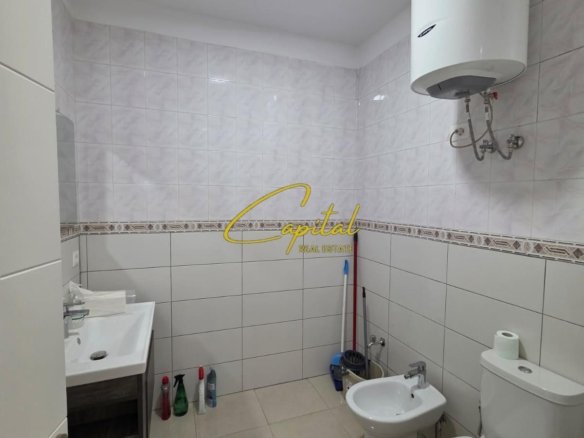 ZYRE ME QIRA 65 M2 ISH TREGU ELEKTRIK 50.000 LEKE