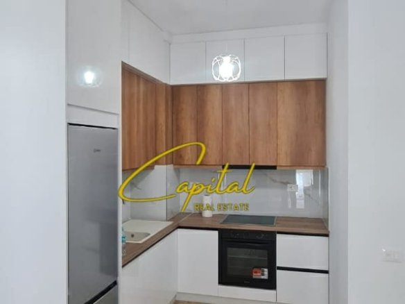 APARTAMENT ME QIRA 2+1 ALI DEMI 50.000 LEKE