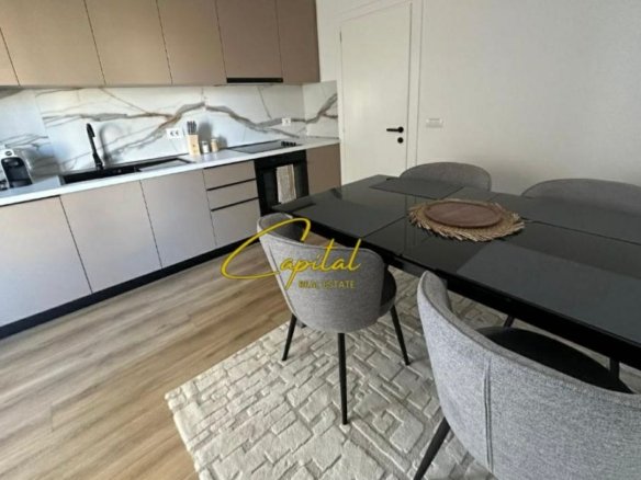 APARTAMENT ME QIRA 3+1 RRUGA MINE PEZA 90.000 LEKE