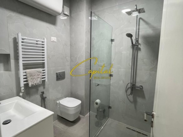 APARTAMENT ME QIRA 2+1 RRUGA E KAVAJES 900 EURO