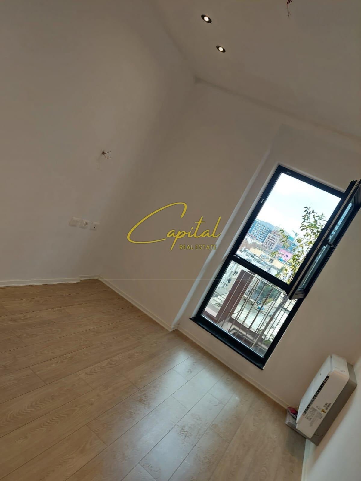 WhatsApp Image 2026-06-29 at 4.19.47 PM (2) ZYRE ME QIRA 62 M2 GARDEN BUILDING RESIDENCE 65.000 LEKE
