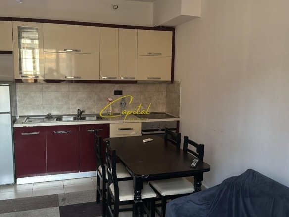 APARTAMENT ME QIRA 1+1 RRUGA E DIBRES 50.000 LEKE