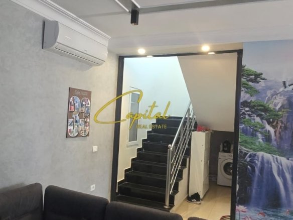 VILE PRIVATE ME QIRA 180 M2 BALDUSHK 1.500 EURO