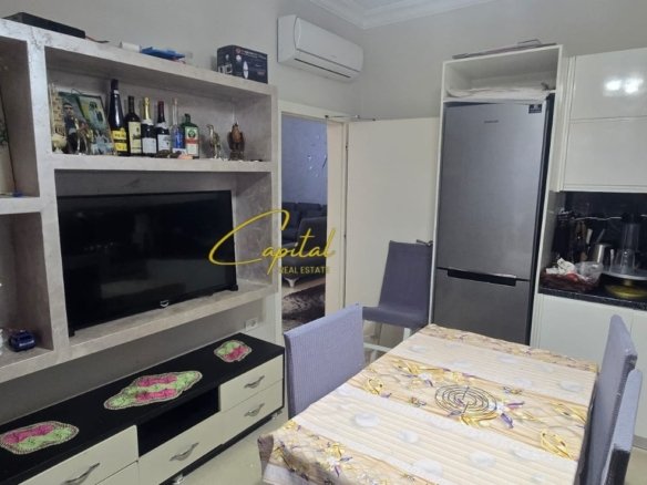 VILE PRIVATE ME QIRA 180 M2 BALDUSHK 1.500 EURO