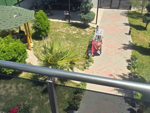 VILE PRIVATE ME QIRA 180 M2 BALDUSHK 1.500 EURO
