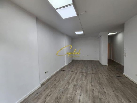 AMBIENT BIZNESI ME QIR 95 M2 STADIUMI DINAMO 80.000 LEKE