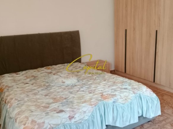 APARTAMENT ME QIRA 2+1 ISH TREGU ELEKTRIK 40.000 LEKE