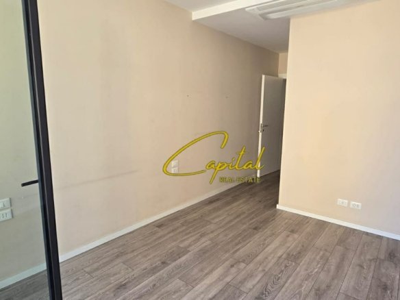 AMBIENT BIZNESI ME QIRA 102 M2 LIQENI ARTIFICIAL 1.400 EURO