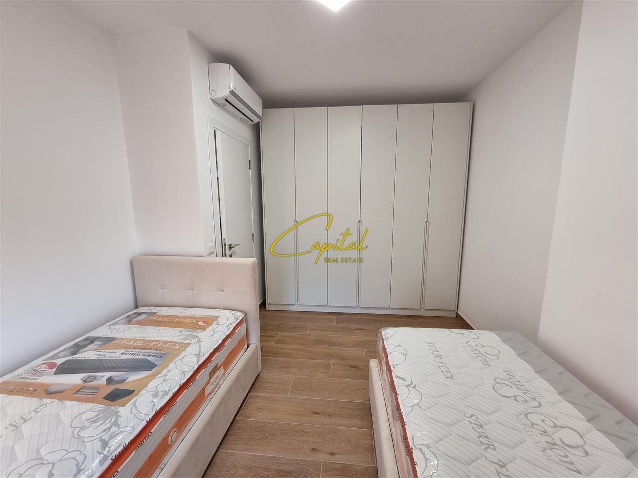 APARTAMENT ME QIRA 2+1 RRUGA KONGRESI I MANSTIRIT 75.000 LEKE