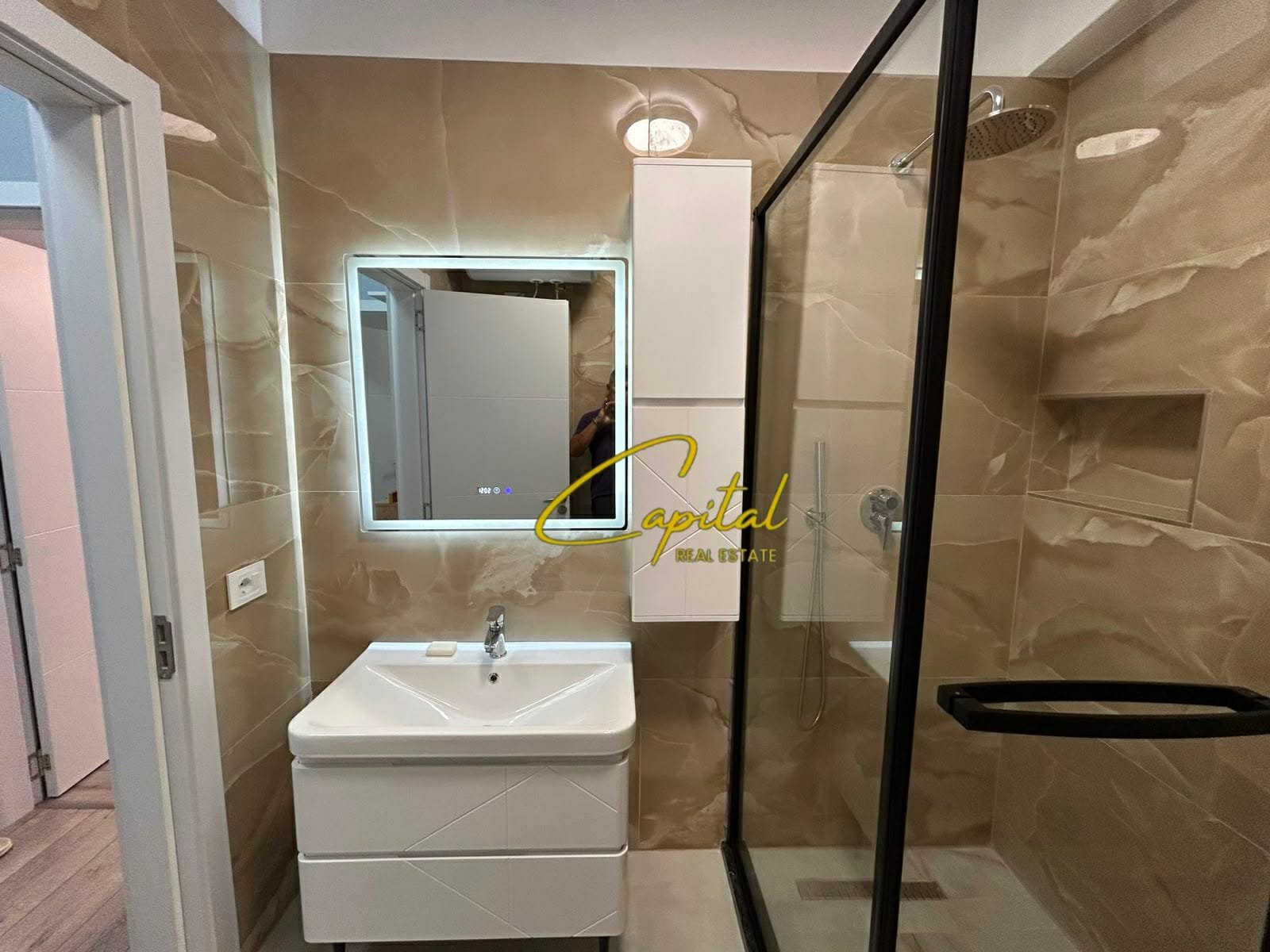 APARTAMENT ME QIRA 2+1 ISH STACIONI TRENIT 75.000 LEKE