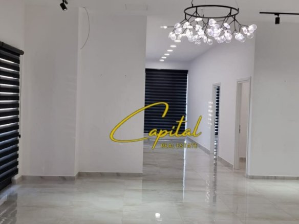 AMBIENT BIZNESI ME QIRA 227 M2 KOMPLEKSI FARMACIA 10 3.200 EURO