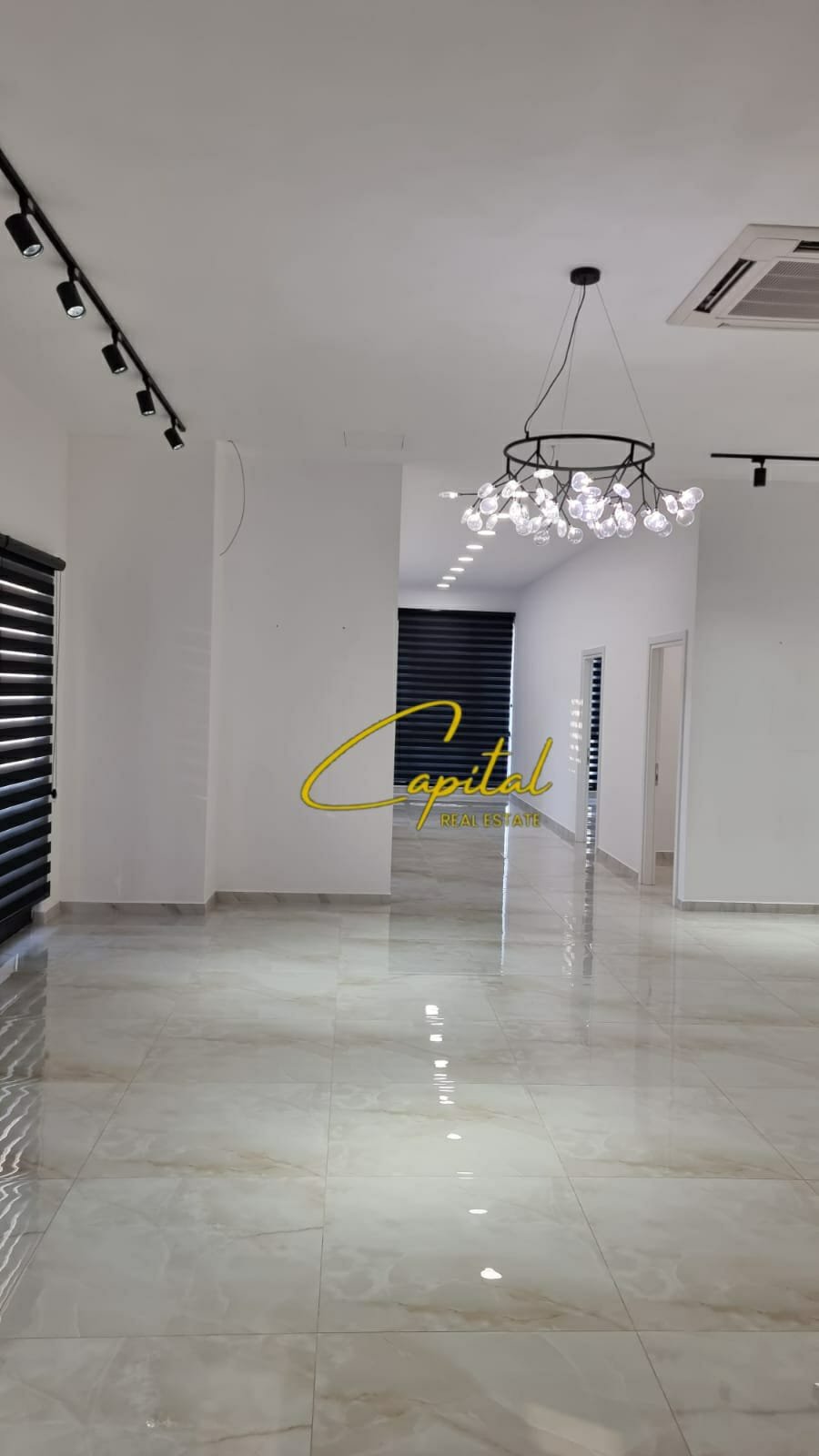 AMBIENT BIZNESI ME QIRA 227 M2 KOMPLEKSI FARMACIA 10 3.200 EURO