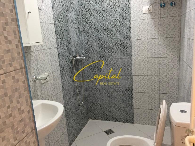 WhatsApp Image 2026-07-02 at 11.39.14 AM GARSONIERE ME QIRA 40 M2 RRUGA FORTUZI 45.000 LEKE