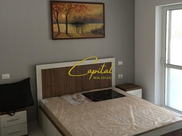 GARSONIERE ME QIRA 40 M2 RRUGA FORTUZI 45.000 LEKE