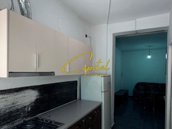 APARTAMENT ME QIRA 1+1 ZOGU I ZI 40.000 LEKE