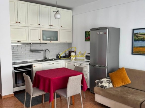 APARTAMENT ME QIRA 1+1 KOMUNA E PARISIT 550 EURO