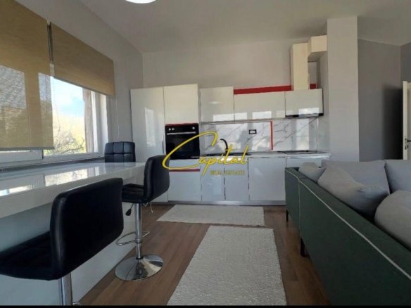 APARTAMENT ME QIRA 2+1 KOPSHTI BOTANIK 80.000 LEKE