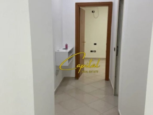 AMBIENT BIZNESI ME QIRA 76 M2 ASTIR 70.000 LEKE