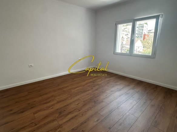 SHITET APARTAMENT 1+1 PAZARI I RI 16.000.000 LEKE