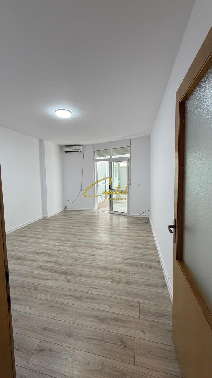 WhatsApp Image 2026-07-06 at 2.11.48 PM ZYRE ME QIRA 130 M2 ISH EKSPOZITA 80.000 LEKE