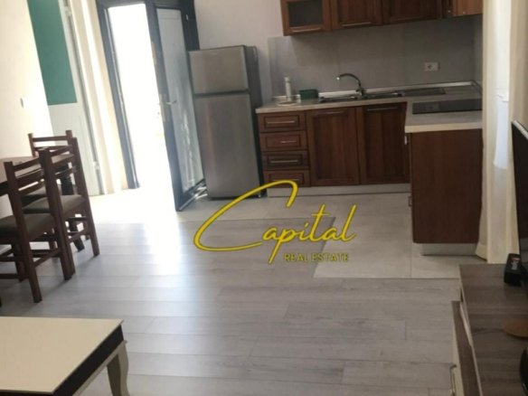APARTAMENT ME QIRA 1+1 ISH TREGU ELEKTRIK 40.000 LEKE