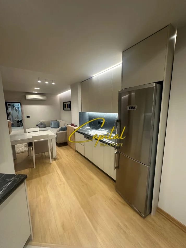 APARTAMENT ME QIRA 1+1 STADIUMI DINAMO 800 EURO