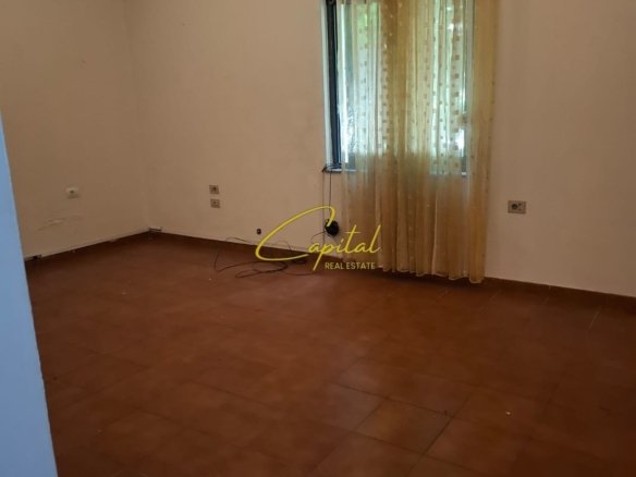 SHITET APARTAMENT 4+1+2 RRUGA E KAVAJES 245.000 EURO