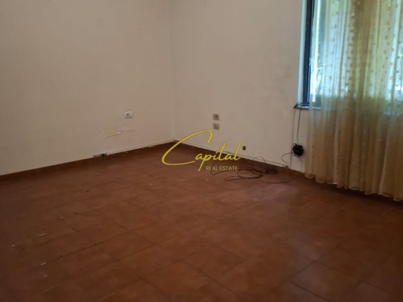 SHITET APARTAMENT 4+1+2 RRUGA E KAVAJES 245.000 EURO