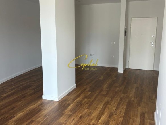 AMBIENT BIZNESI ME QIRA 116 M2 KOMUNA E PARISIT 1.700 EURO