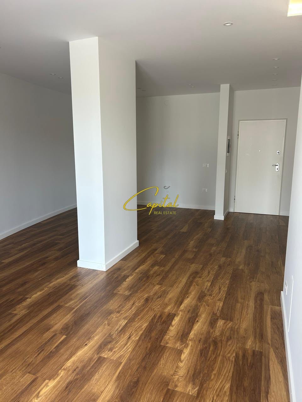 AMBIENT BIZNESI ME QIRA 116 M2 KOMUNA E PARISIT 1.700 EURO
