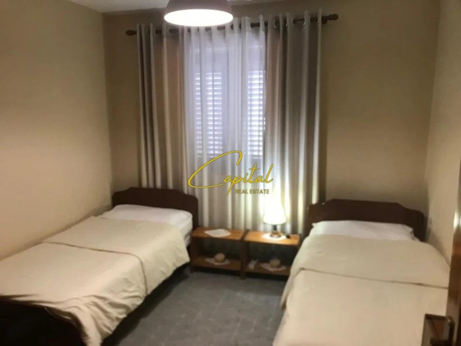 APARTAMENT ME QIRA 2+1 SHKOLLA E BALETIT 60.000 LEKE