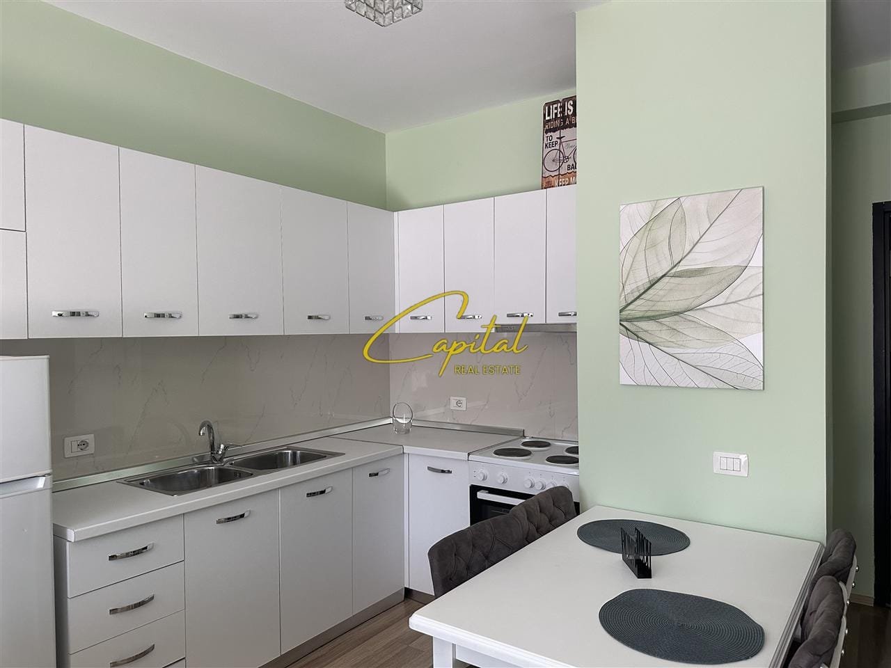 APARTAMENT ME QIRA 1+1 QENDER 700 EURO