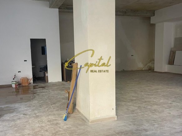 AMBIENT BIZNESI ME QIRA 210 M2 BRRYLI 1.500 EURO